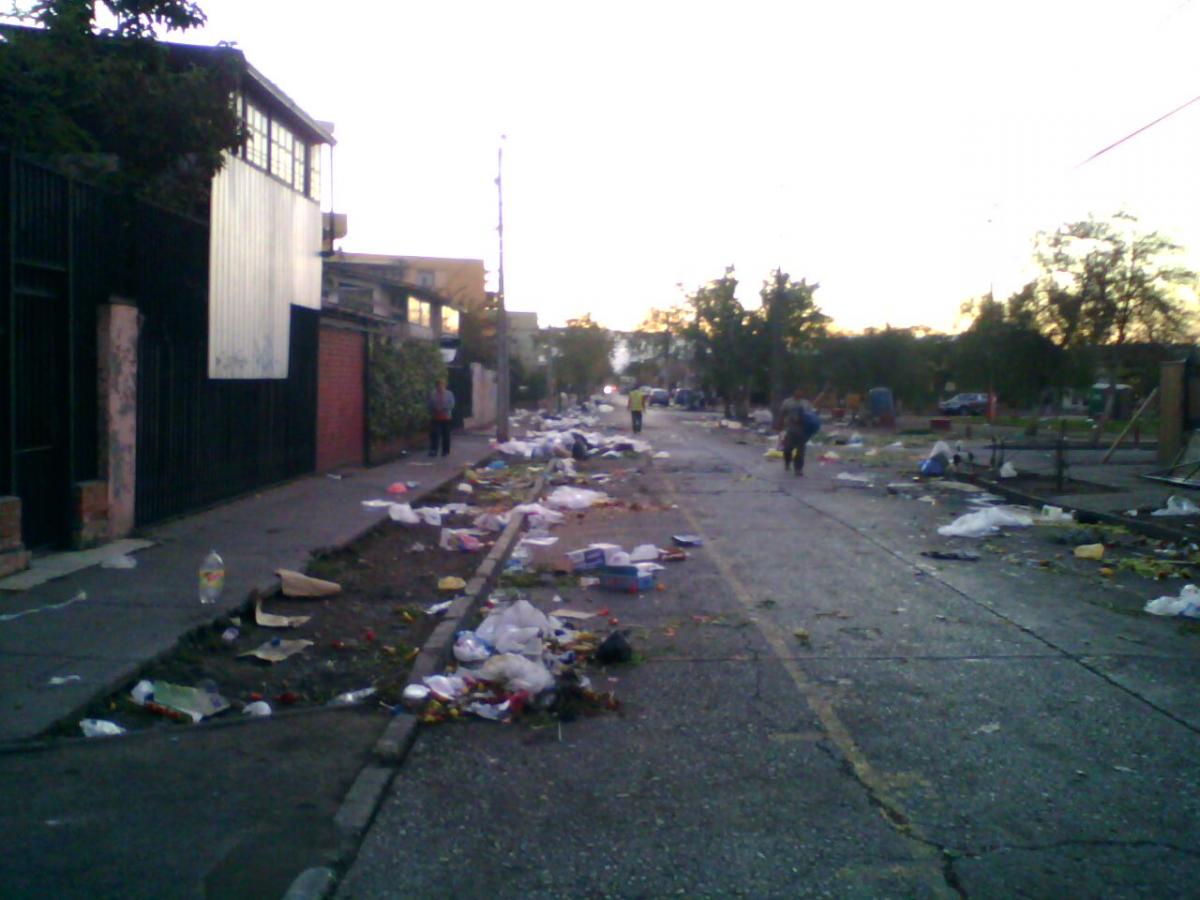 municipalidad de pedro aguirre cerda - basura feria libre ismael valdes