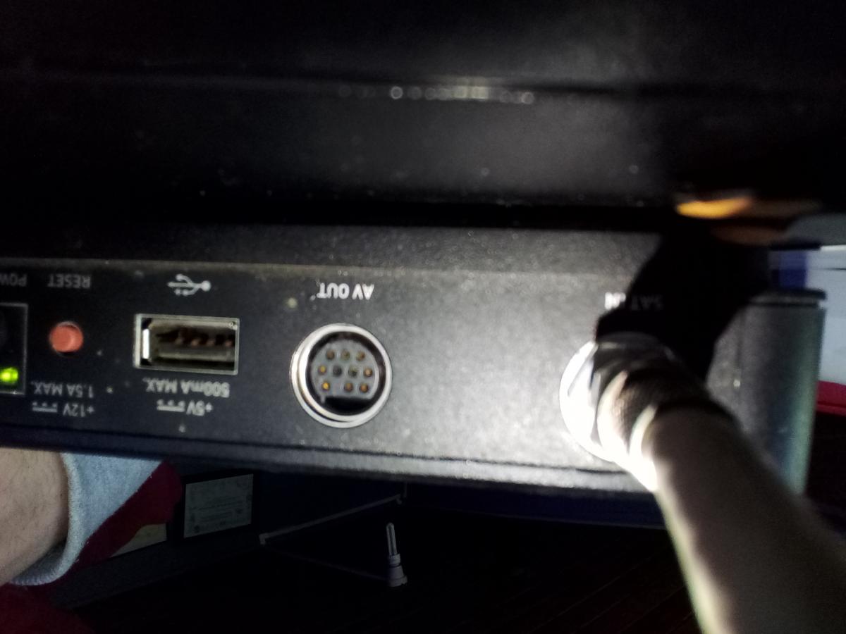 Directv Por Cable Av Out RECLAMOS.CL